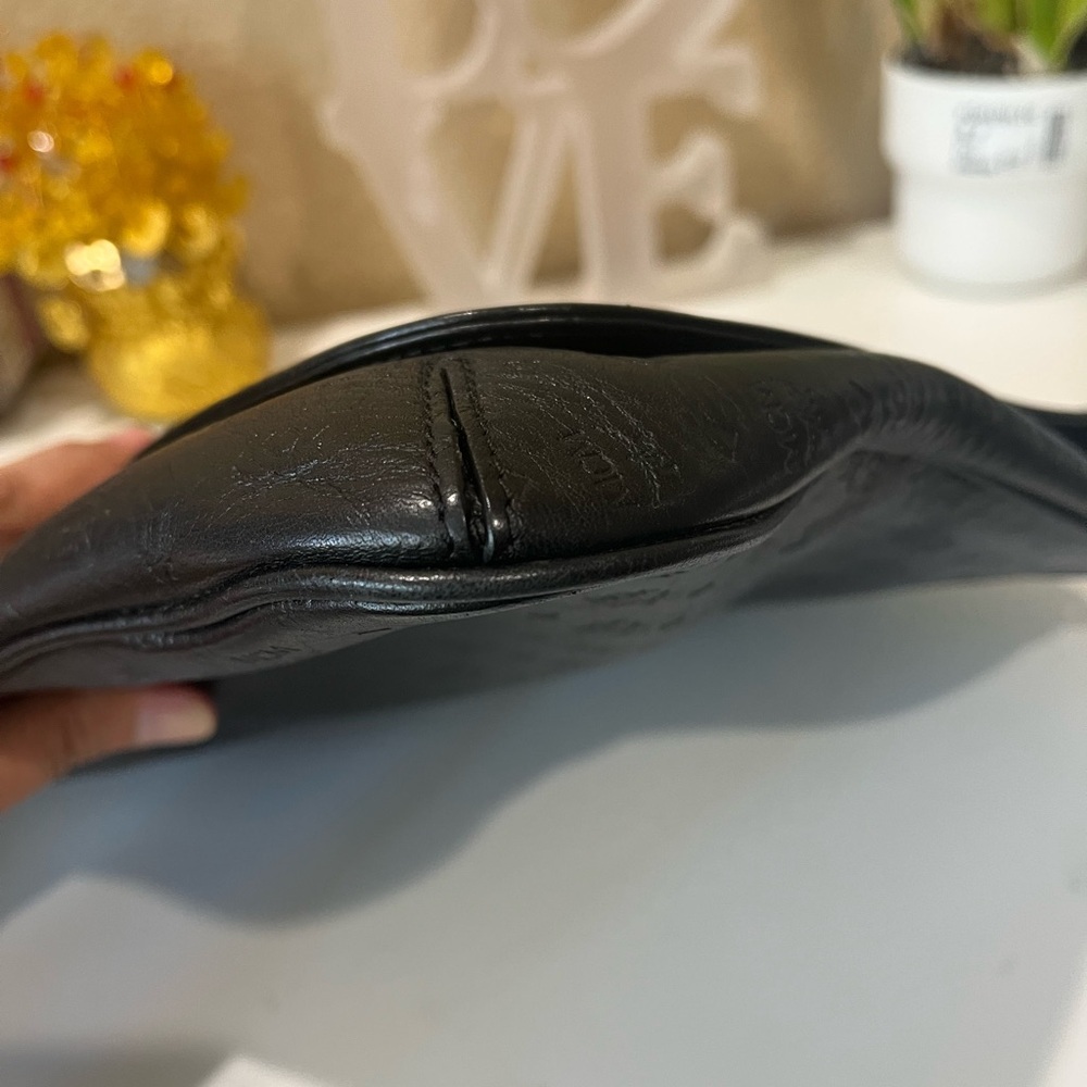 MCM BLACK EMBOSSED LEATHER MESSENGER BAG - Picture 13 of 15